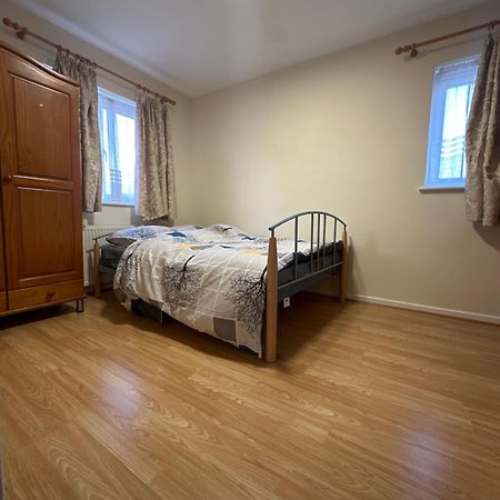 Nice Double Room In Heart Of Londra Exterior foto