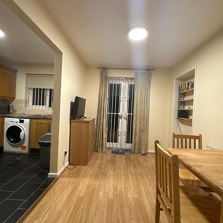 Nice Double Room In Heart Of Londra Exterior foto
