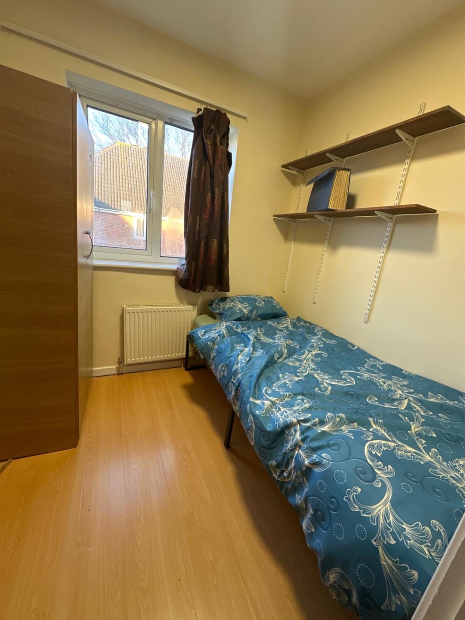 Nice Double Room In Heart Of Londra Exterior foto